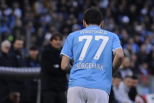 Kvaratskhelia: “Sono davvero orgoglioso di aver giocato al Napoli”